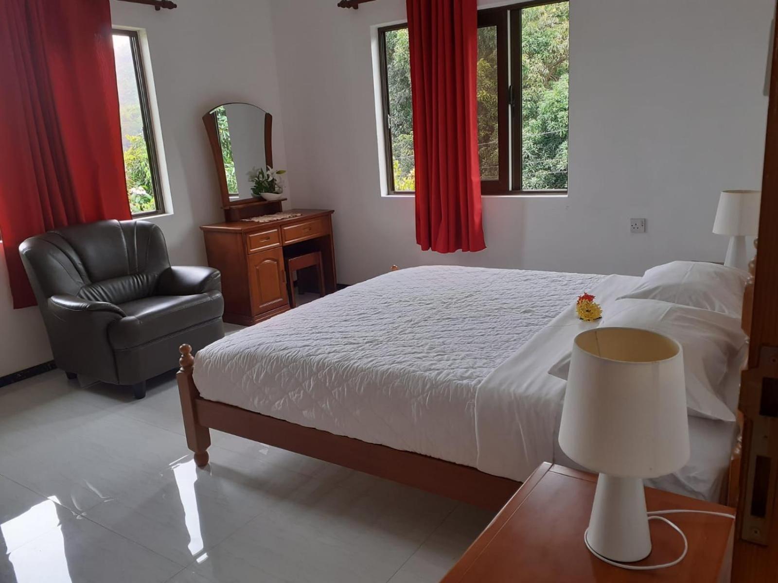 Gigi'S Self Catering Apartment Port Glaud Екстер'єр фото