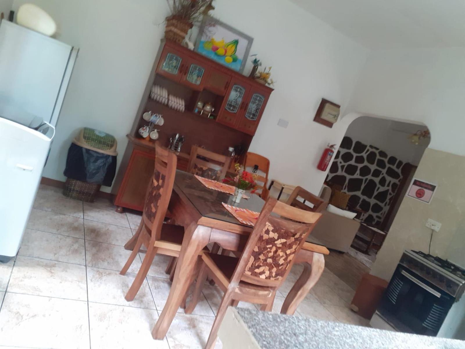 Gigi'S Self Catering Apartment Port Glaud Екстер'єр фото